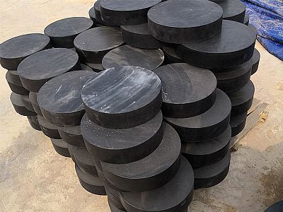 登封市板式橡胶支座由若干层橡胶片与薄钢板经加压硫化